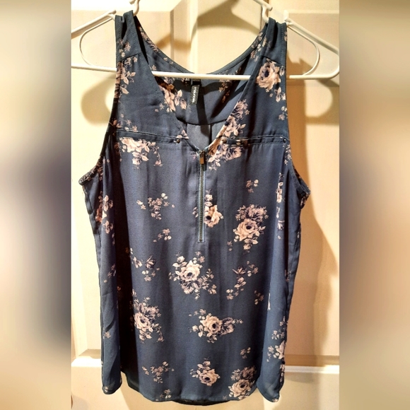 Maurices Sleeveless Floral Print Polyester Blouse size Small - Picture 1 of 8